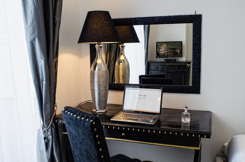 Romance Al Colosseo Room photo